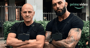 Giuseppe Tiralongo nel ruolo di cacciatore in Celebrity Hunted su Amazon Prime Video
